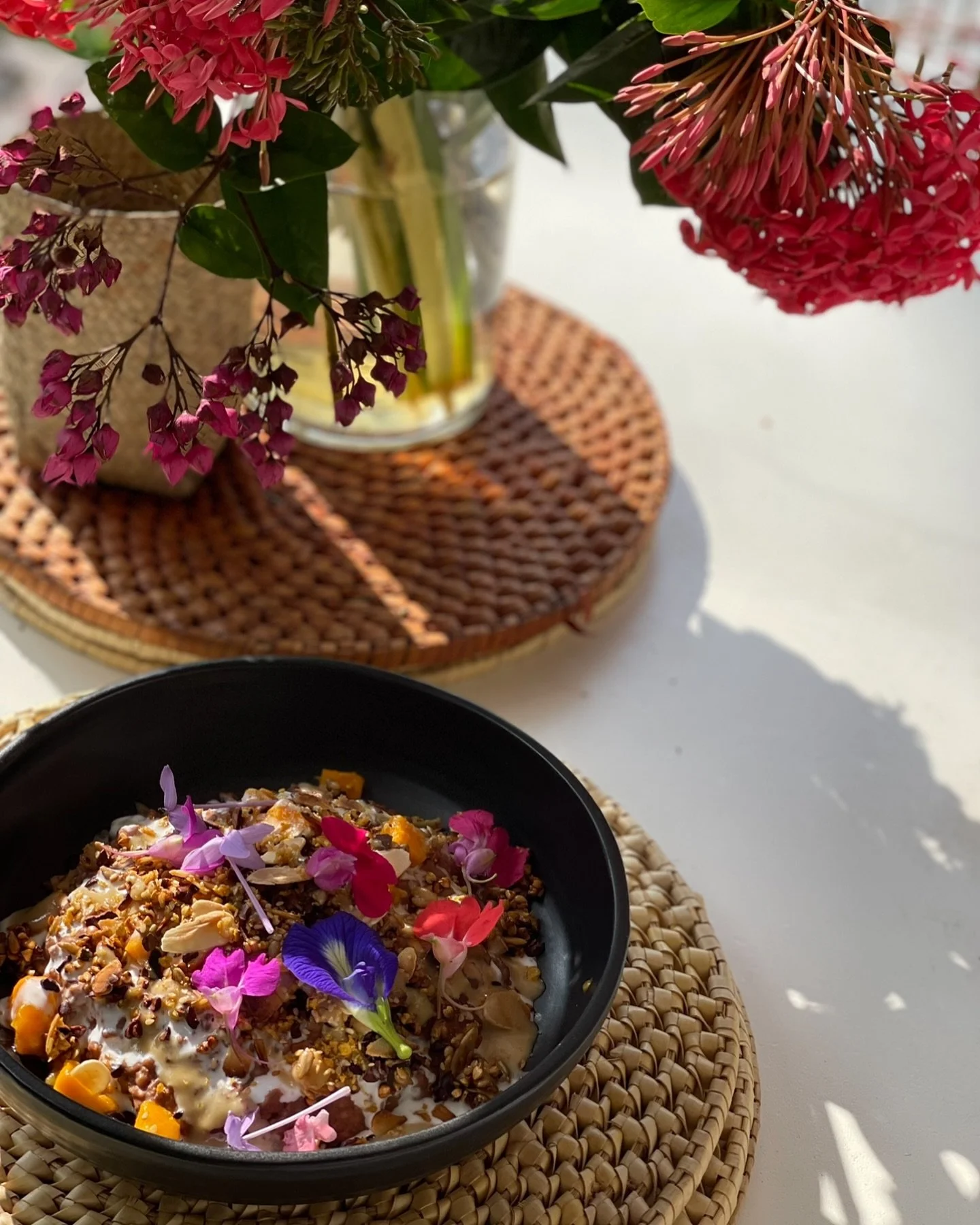 Colorful, nutrient dense foods are what we&rsquo;re all about 🌱
You&rsquo;d be amazed at what magical stuff we can do with simplest, nature made ingredients and how amazing you&rsquo;ll feel just a few days into your retreat ✨